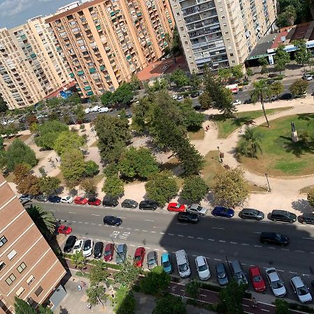 Habitacion Con Cama Individual, Piso Compartido En Avenida Blasco Ibanez Valencia Eksteriør bilde