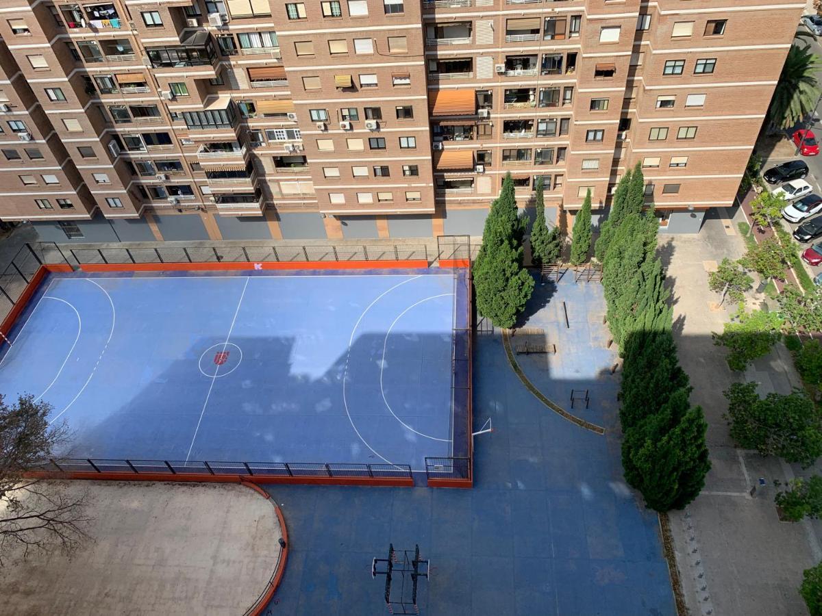 Habitacion Con Cama Individual, Piso Compartido En Avenida Blasco Ibanez Valencia Eksteriør bilde