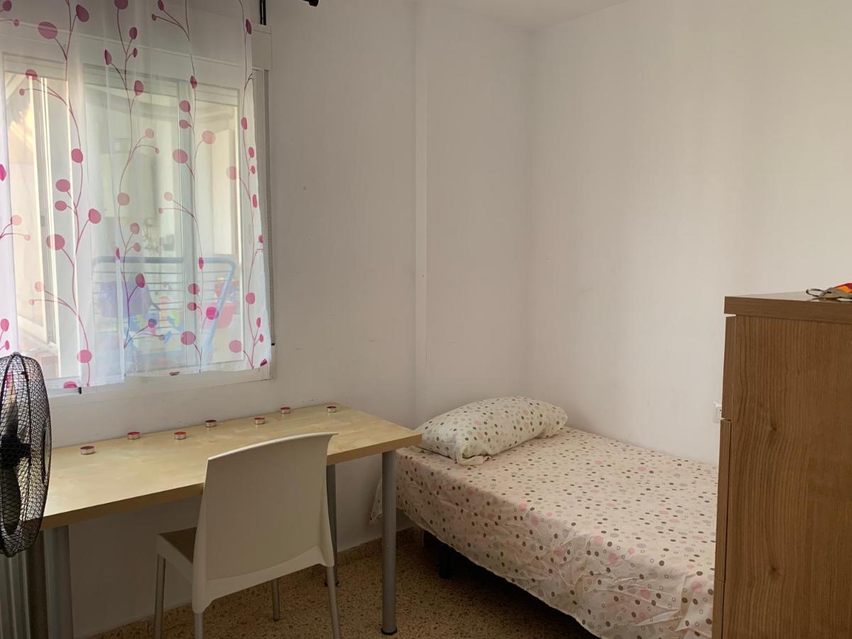 Habitacion Con Cama Individual, Piso Compartido En Avenida Blasco Ibanez Valencia Eksteriør bilde