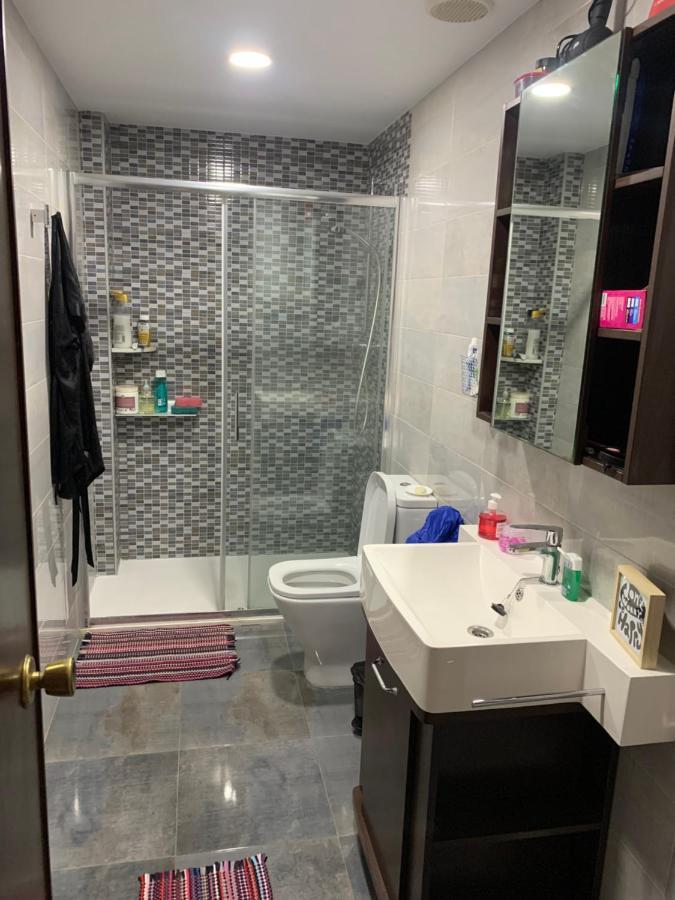 Habitacion Con Cama Individual, Piso Compartido En Avenida Blasco Ibanez Valencia Eksteriør bilde