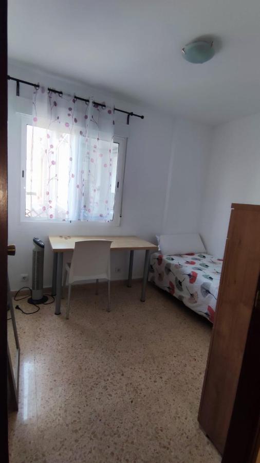 Habitacion Con Cama Individual, Piso Compartido En Avenida Blasco Ibanez Valencia Eksteriør bilde